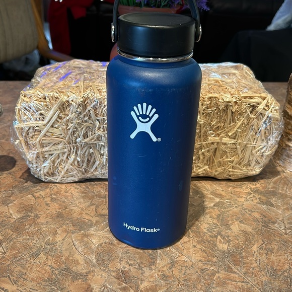 Hydro Flask 32 Oz insulated wide mouth tumbler - Picture 1 of 11